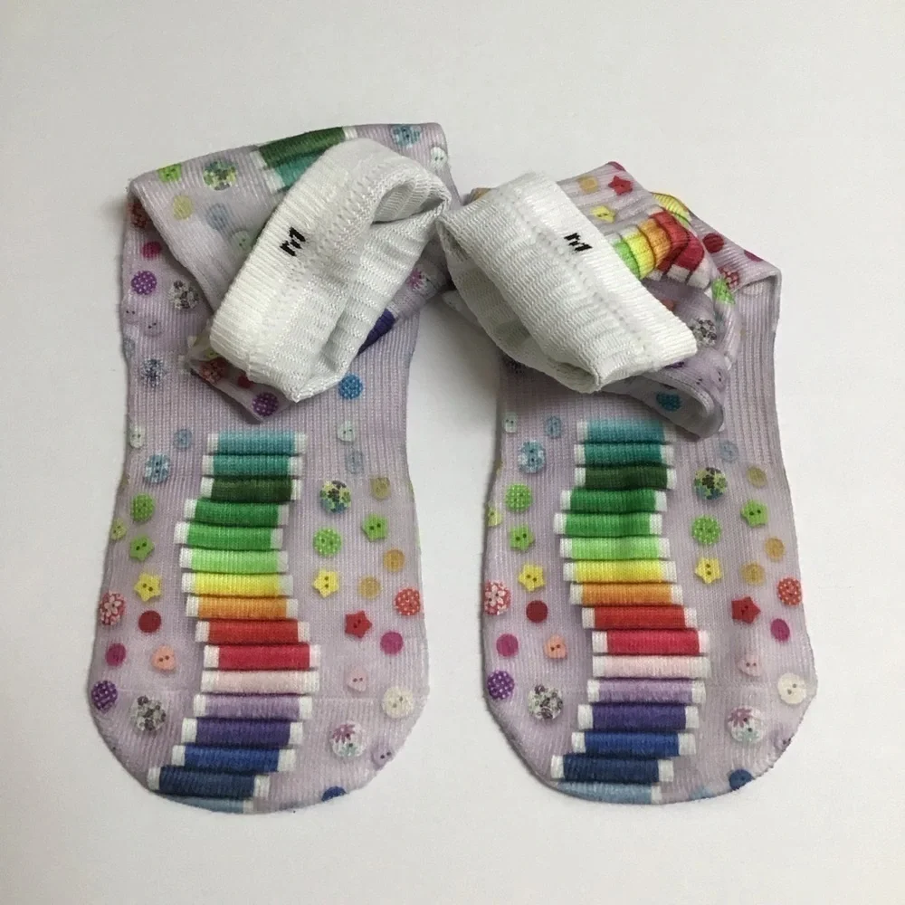Needle-pointer MEDIUM Crew Socks Seamstress Fun Print Women’s Novelty Purple